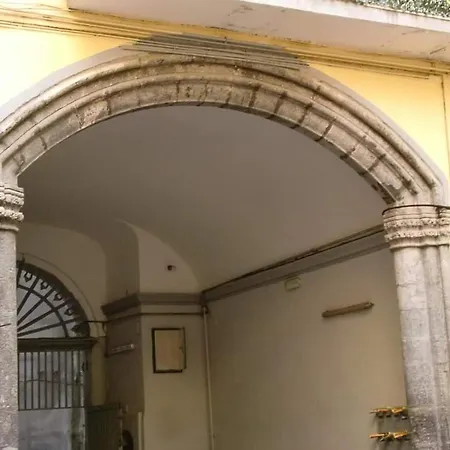Donnaregina Appartement Napels